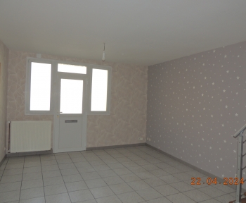 Location Appartement rénové 4 pièces Nogaro (32110)